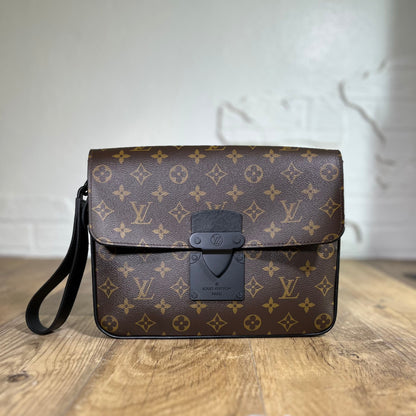 Louis Vuitton S Lock A4 Pouch